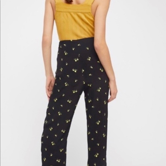 Free People size 6 Margot lemon printed pants - Picture 2 of 9